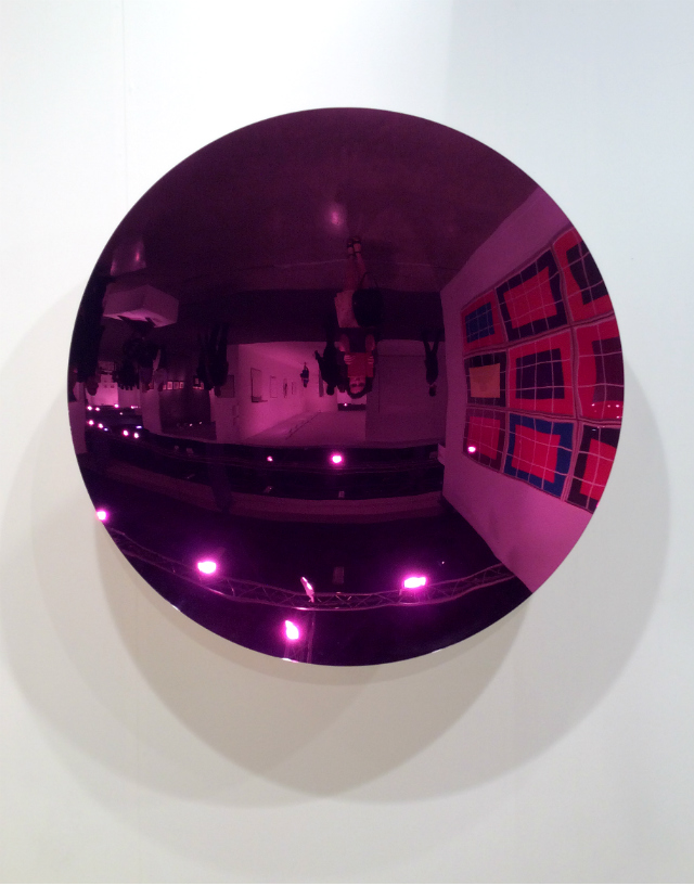 Розовая скульптура Аниша Капура "Без названия" в первый же вечер была продана галерей John Bergruen за 925 тысяч фунтов Розовая скульптура Аниша Капура "Без названия" в первый же вечер была продана галерей John Bergruen за 925 тысяч фунтов