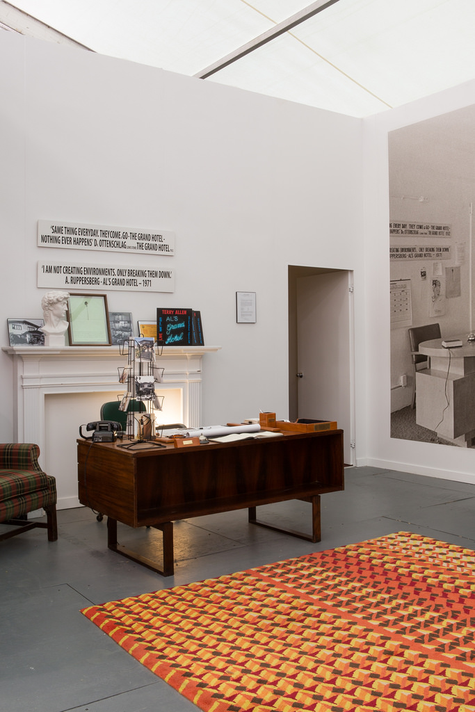 Обзор Buro24/7: Третья ярмарка современного искусства Frieze NY (фото 6)