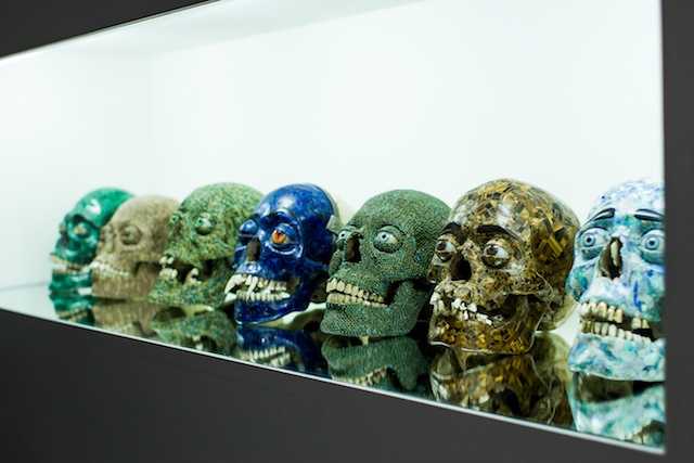 Арт-коллекцию Дэмиена Херста впервые выставили в Москве (фото 4)