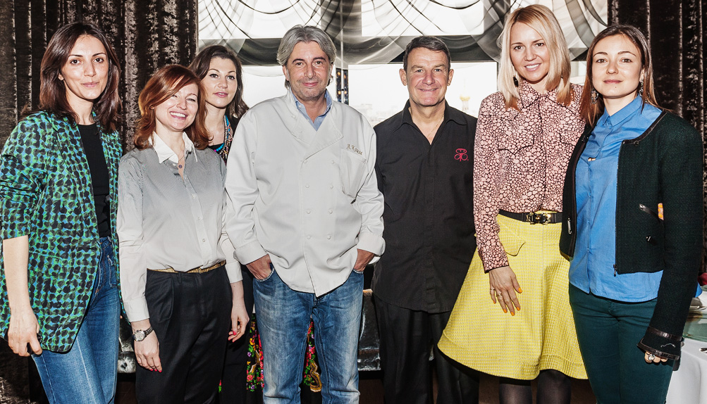 Карина Ошроева, Нина Гомиашвили, Евгения Линович, Анатолий Комм, Дени Мартан, Юлия Бордовских и Ирина Вольская  