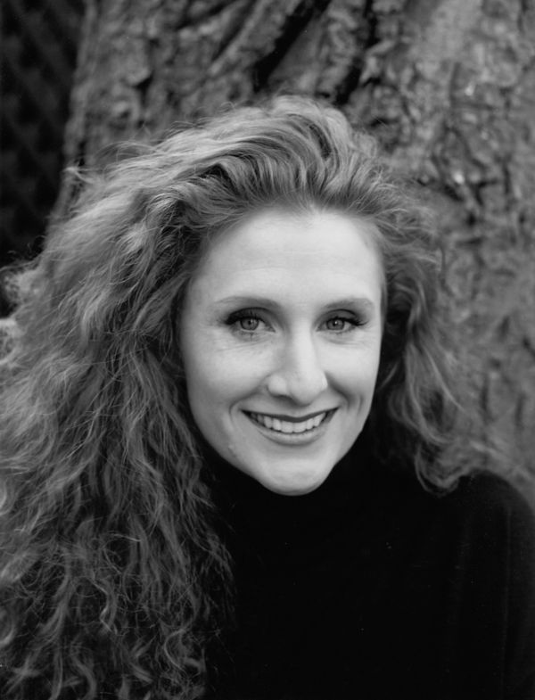 Лора Клейкомб