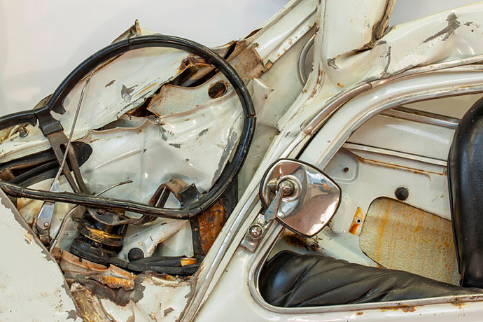 Раздавленные автомобили на выставке Рона Арада (фото 2)