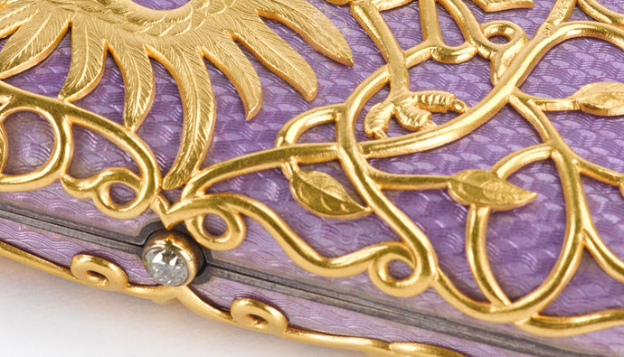 Портсигар Николая II на торгах в Лондоне. Деталь