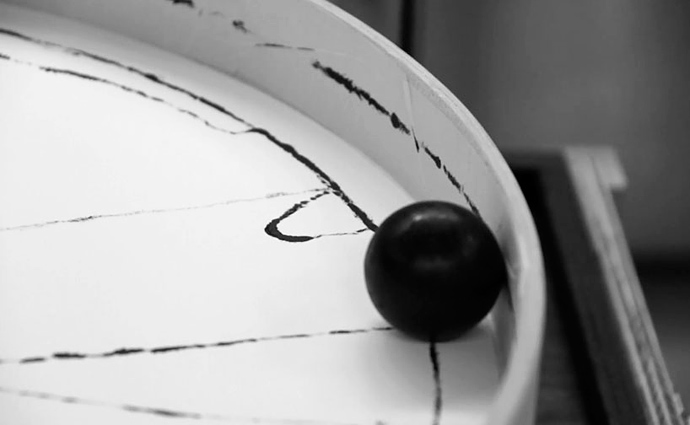 Рисовальная машина Олафура Элиассона (фото 1)