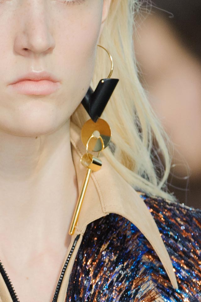 Вещь дня: сережка Louis Vuitton (фото 3)