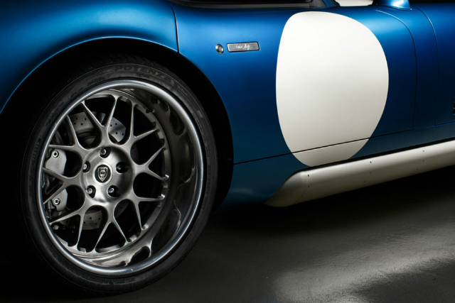 Компания Renovo представила первый в мире электрический суперкар (фото 2)