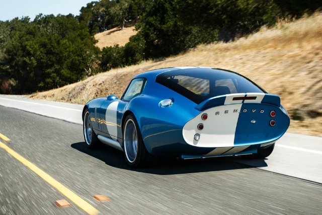 Компания Renovo представила первый в мире электрический суперкар (фото 3)