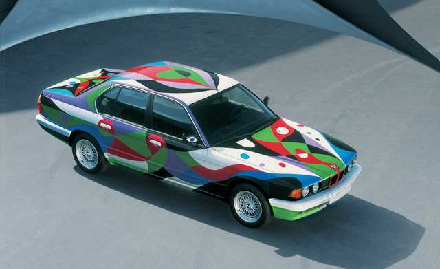 BMW выпускают фотокнигу о коллекции арт-автомобилей (фото 1)