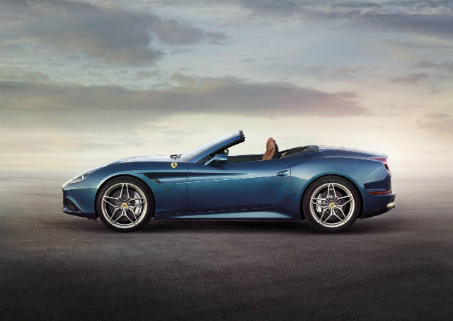 Новый Ferrari California T (фото 5)
