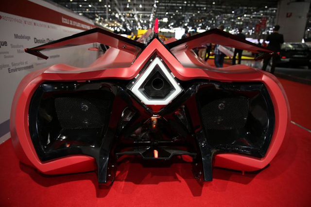 Международный автосалон в Женеве: курс на ретро и футуризм (фото 13)