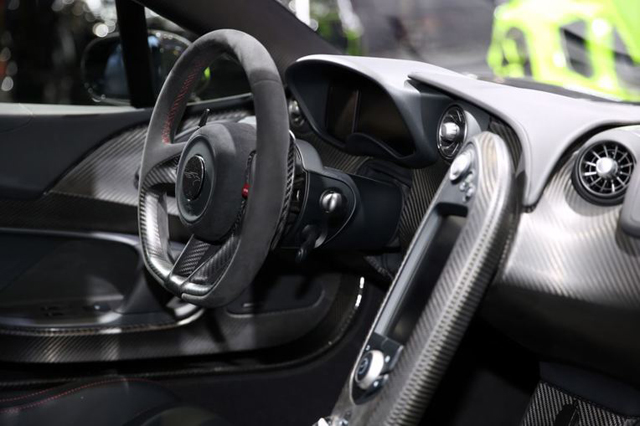 Международный автосалон в Женеве: курс на ретро и футуризм (фото 3)