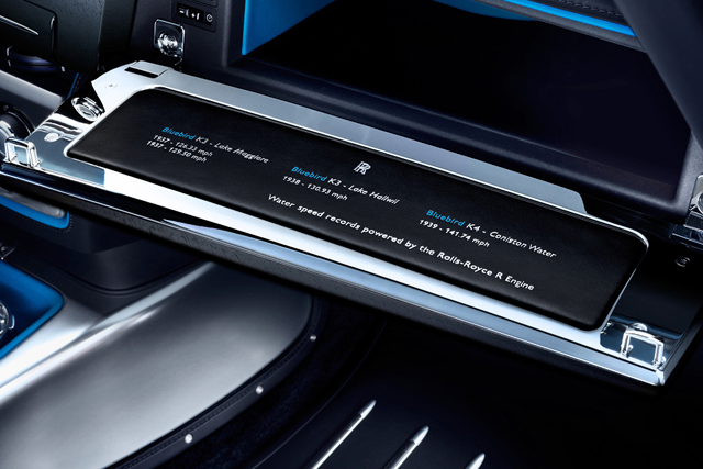 Rolls-Royce представили серию Phantom Drophead Coupé (фото 4)