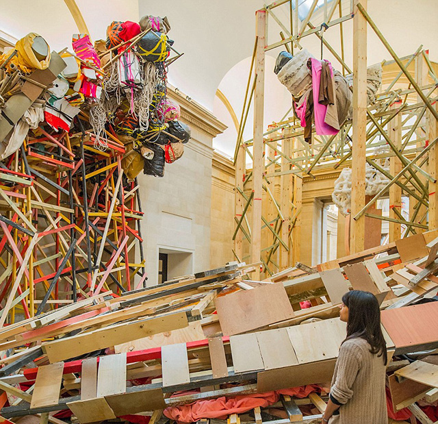 Грандиозная скульптура Филлиды Барлоу в залах Tate Britain (фото 5)
