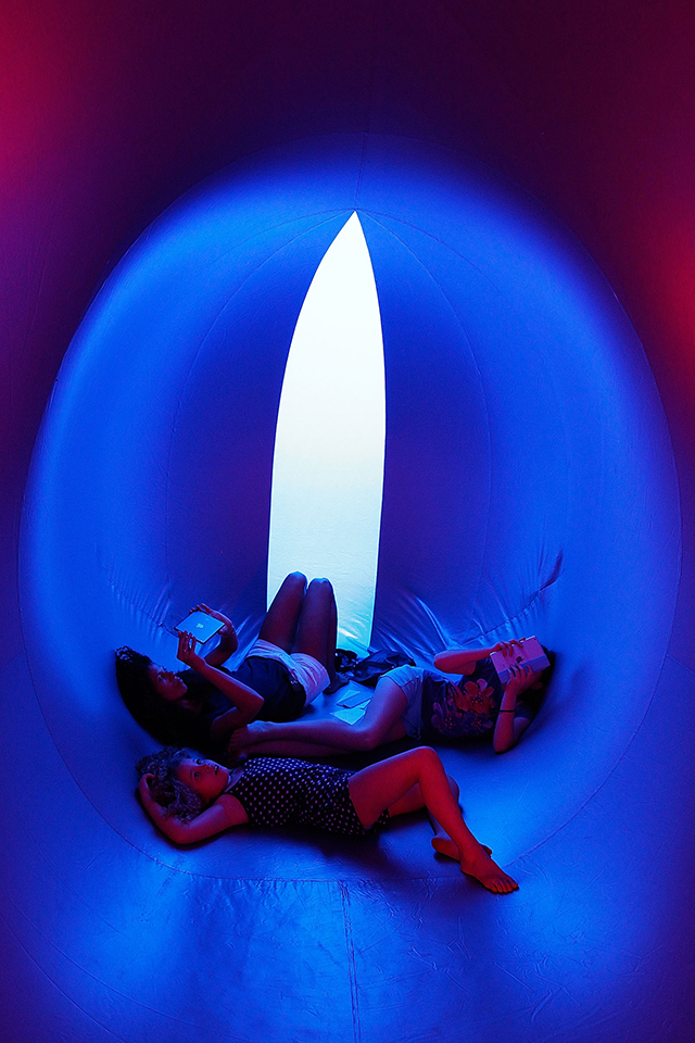 В Сиднее открыли гигантский надувной город (фото 4)