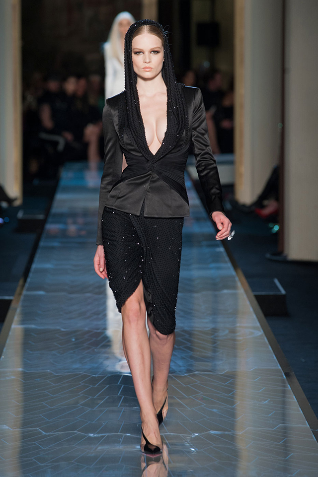 Неделя высокой моды в Париже: Atelier Versace, весна 2014 (фото 1)
