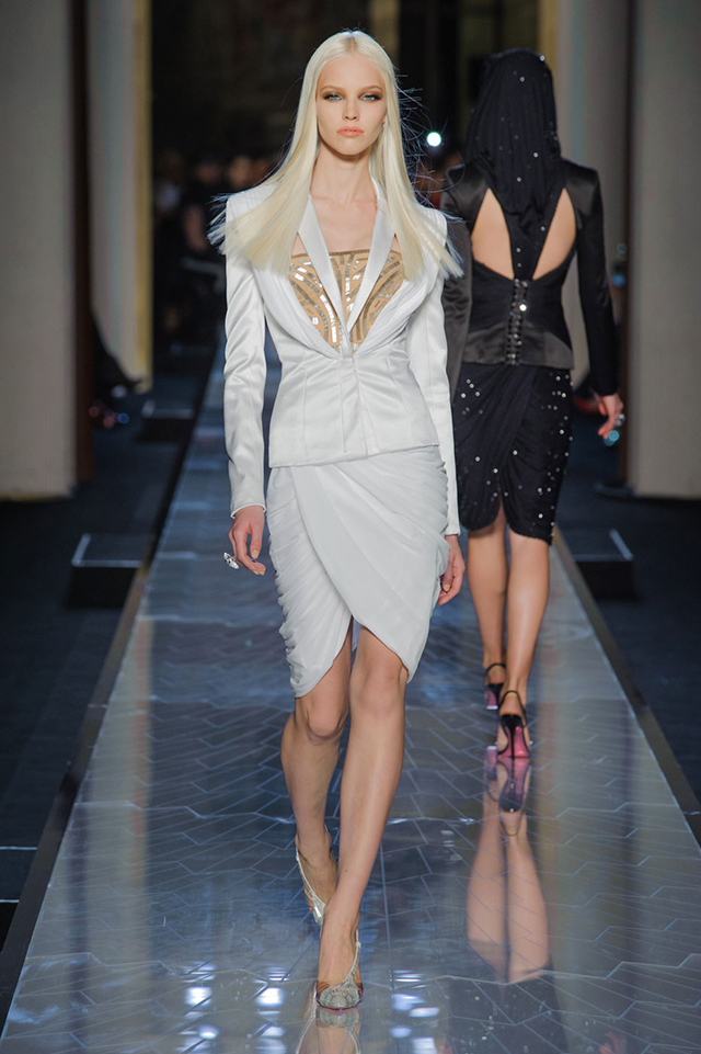 Неделя высокой моды в Париже: Atelier Versace, весна 2014 (фото 2)