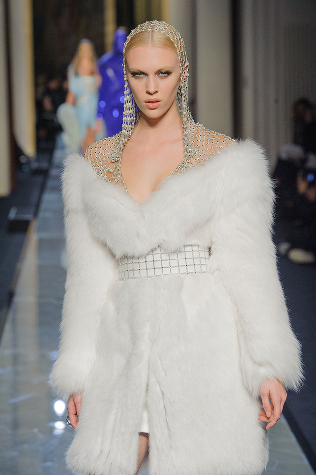 Неделя высокой моды в Париже: Atelier Versace, весна 2014 (фото 6)