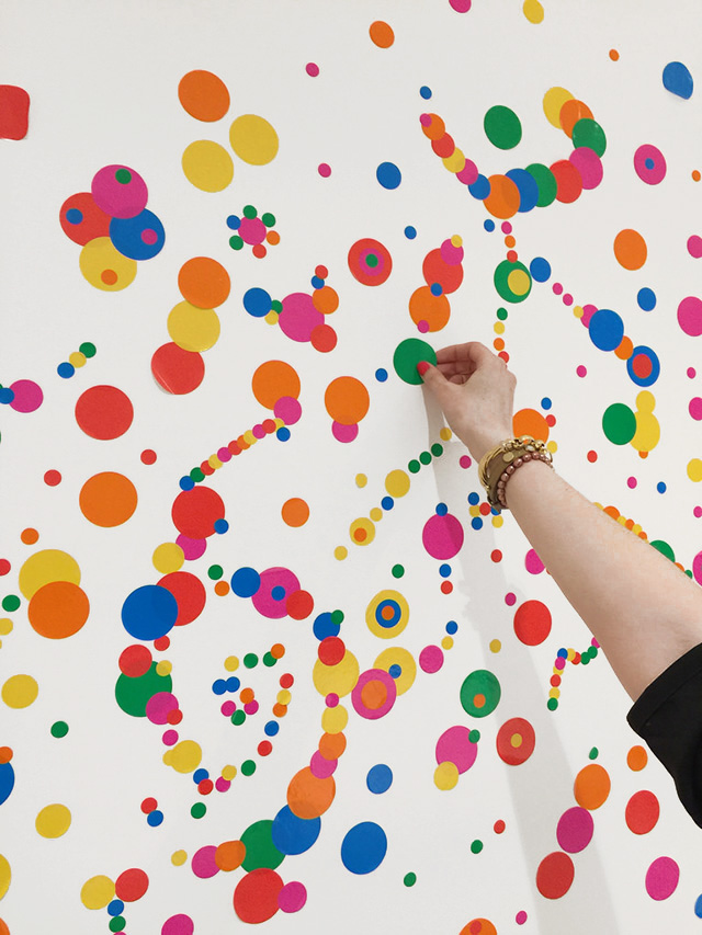 До и после: история одной комнаты на выставке Яеи Кусамы (фото 4)