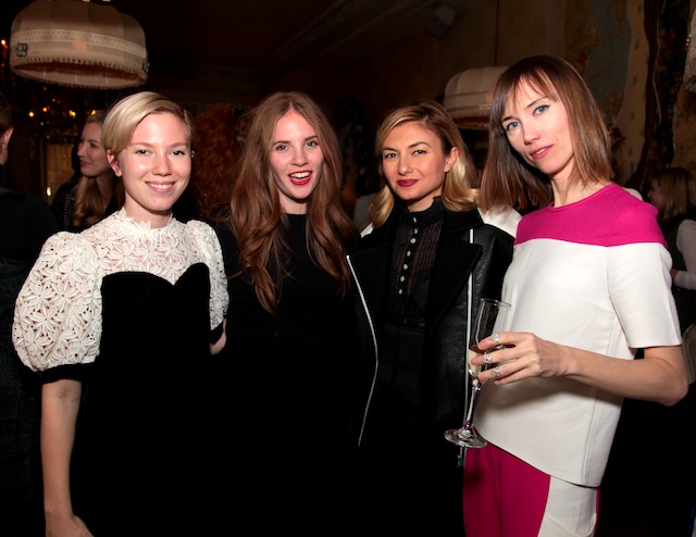 Катерин Бернард, Джули Хотс, Насиба Адилова и Аня Зюрова