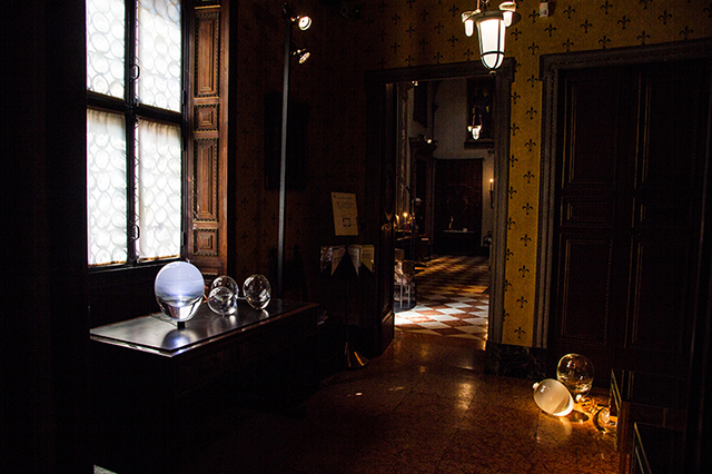 Cтеклянная коллекция домашнего декора от UUfie и Jeff Goodman Studio (фото 2)