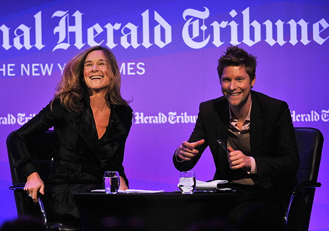 Анджела Арендтс и Кристофер Бэйли Анджела Арендтс и Кристофер Бэйли