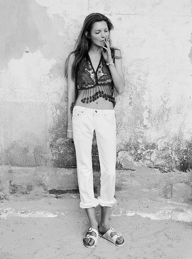 Кейт Мосс. Фотограф Коринн Дэй, 1990 Эволюция белых джинсов (фото 2)