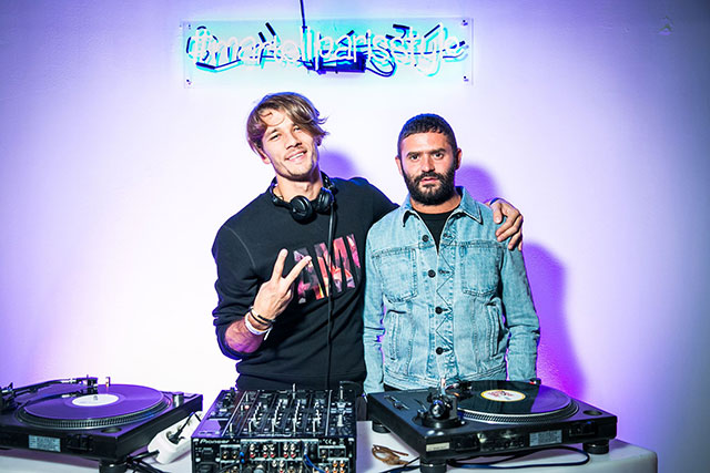 Андрей Захаров и Александр Маттиусси Презентация свитшота AMI в "Цветном" (фото 13)