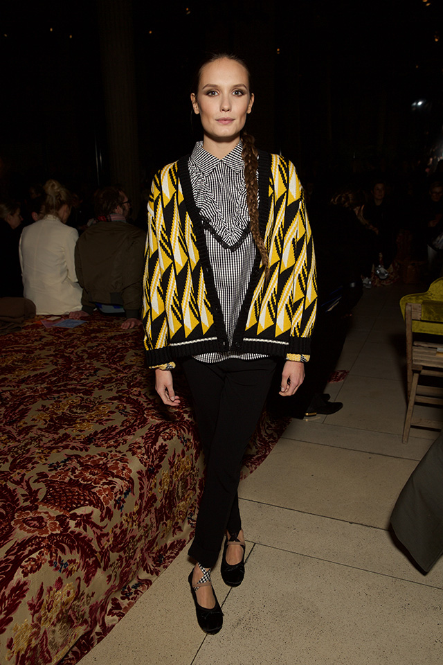 Гости показа Miu Miu в Париже (фото 5)