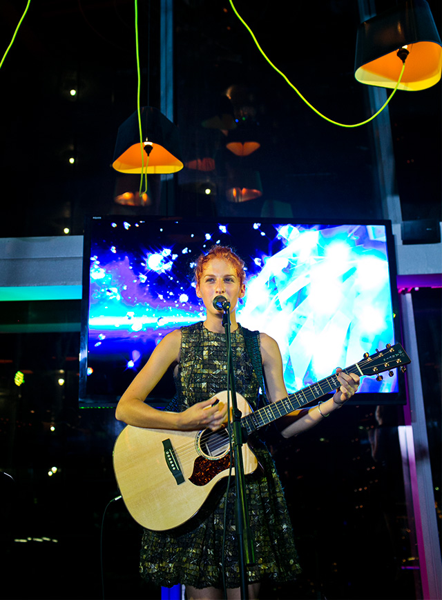 Муся Тотибадзе Званый ужин с Пирсом Броснаном в Москве (фото 14)