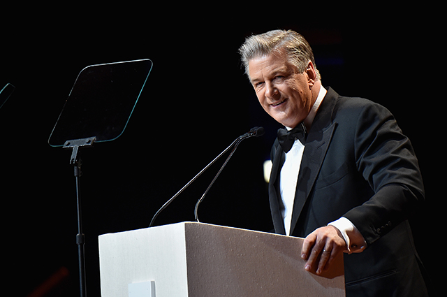 Алек Болдуин Гости на церемонии награждения лучших ароматов года (фото 5)