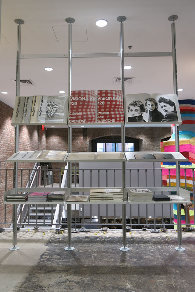 7 этажей праздника: новый сезон Dover Street Market (фото 5)