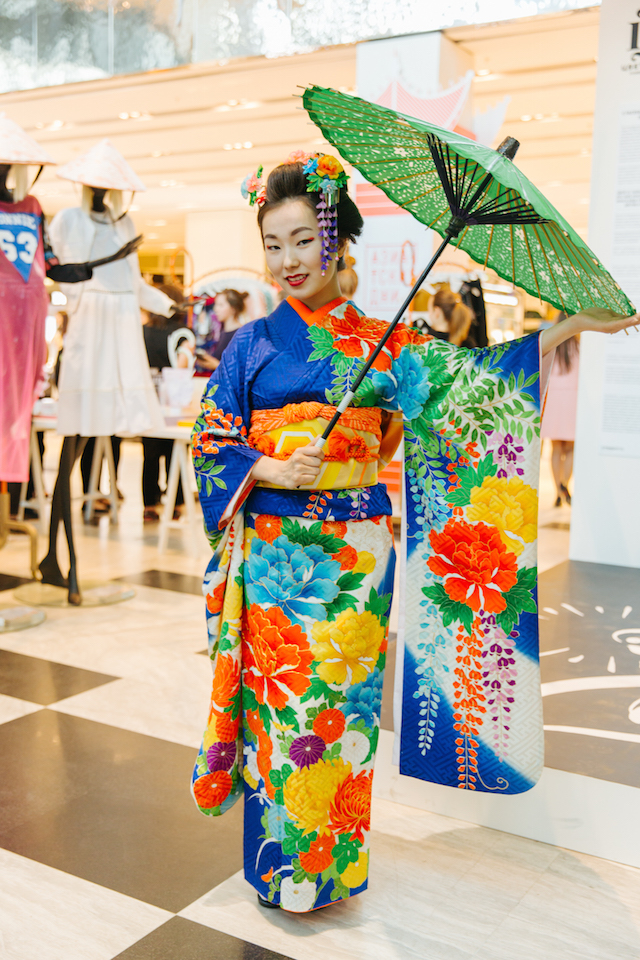 Открытие "Азиатских дней" в универмаге "Цветной" (фото 1)