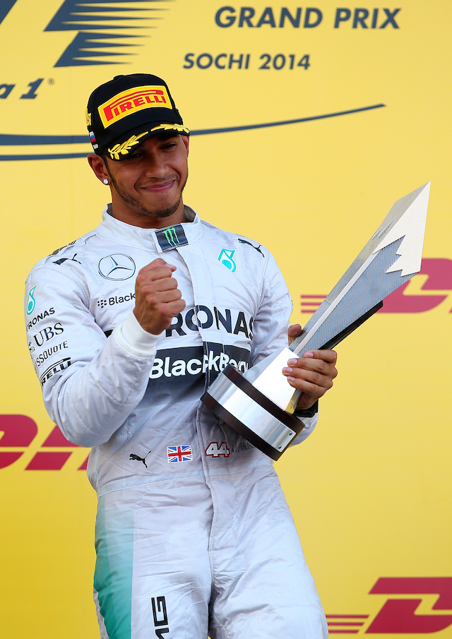 Льюис Хэмилтон В Сочи прошел первый российский этап "Формулы-1" (фото 2)