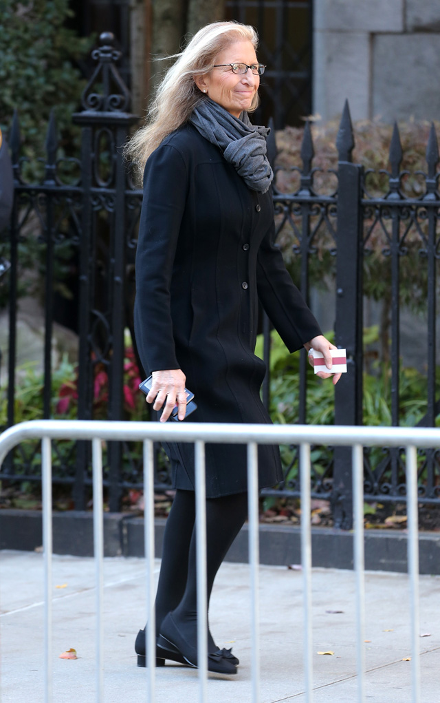 Анна Винтур, Энни Лейбовиц и другие простились с Оскаром де ла Рентой (фото 11)