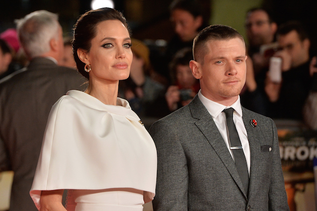 Анджелина Джоли и Джек О'Коннелл Анджелина Джоли на премьере фильма "Несломленный" в Лондоне (фото 1)