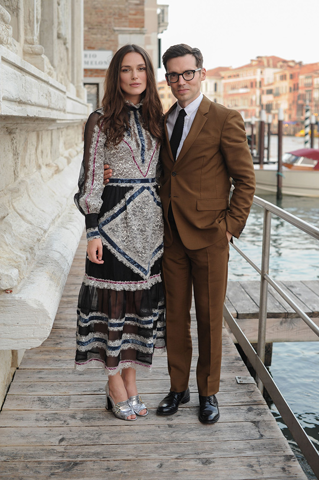 Кира Найтли и Эрдем Моралиоглу Гости ужина Mytheresa.com и Erdem в Венеции (фото 1)