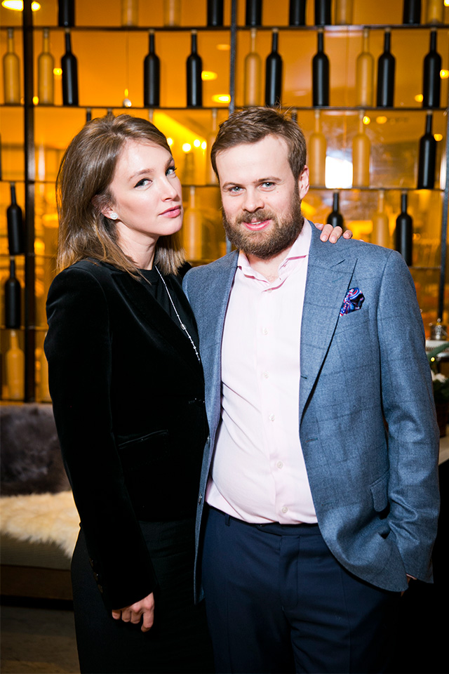 Алена Пенева и Ким Белов Предновогодний обед Аллы Вербер в ЦУМе (фото 4)