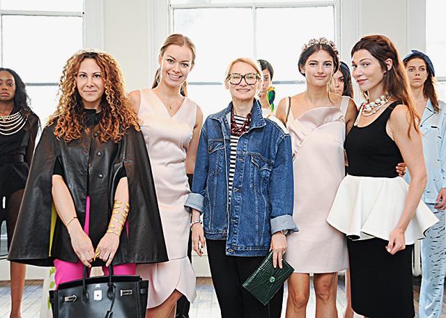 Элисон Кафиеро, Анастасия Романцова, Эвелина Хромченко, Наталья Понятовски и Евгения Линович Презентация украшений Masterpeace и новой коллекции A La Russe в Нью-Йорке (фото 1)