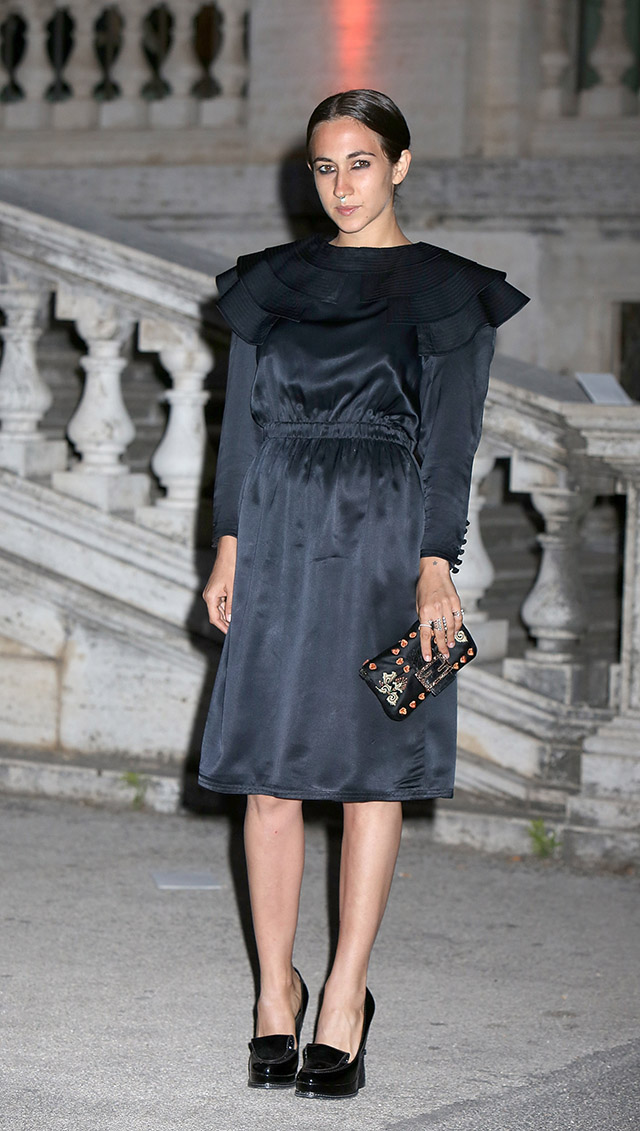 Дельфина Делеттре Фенди Открытие выставки Аззедина Алайи в Риме (фото 1)