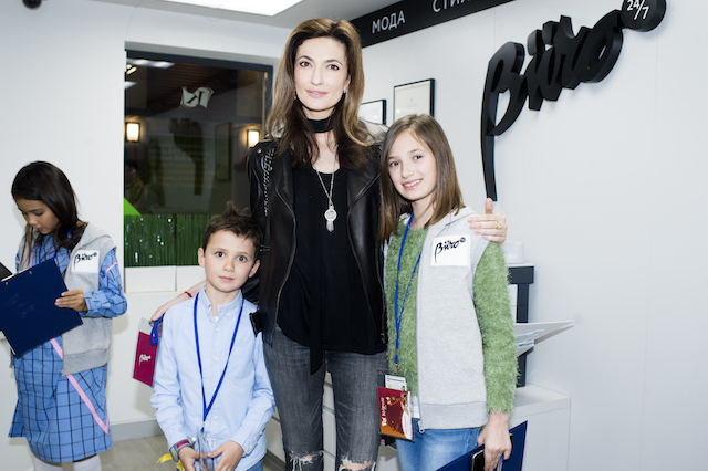 Снежана Георгиева Открытие мини-редакции Buro 24/7 в Кидзания (фото 9)