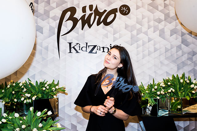 Екатерина Дарма Открытие мини-редакции Buro 24/7 в Кидзания (фото 18)