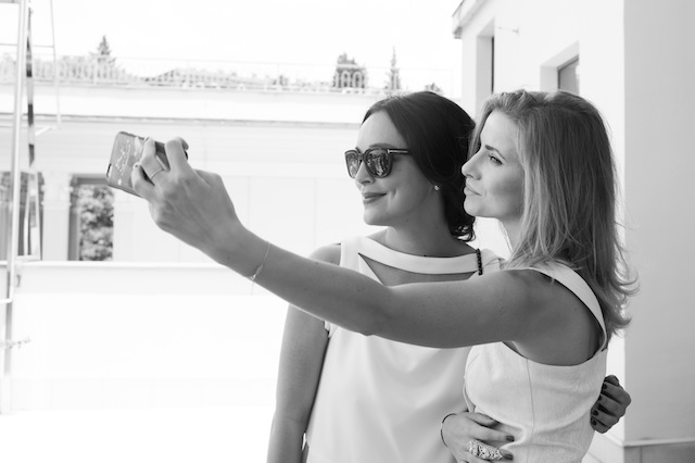 Алина Крюкова и Тата Бондарчук "Кинотавр-2015": завтрак Hello! (фото 20)