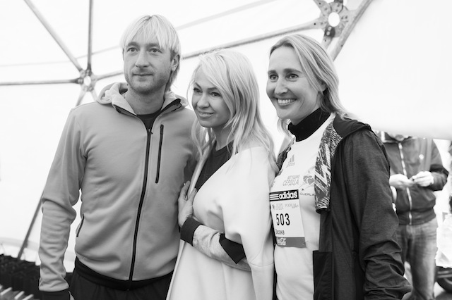 "Бегущие сердца": Наталья Водянова и другие участники сегодняшнего марафона (фото 29)