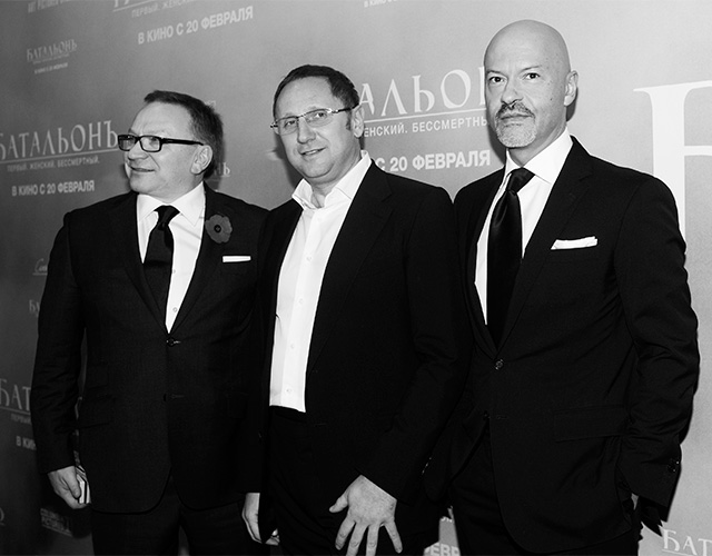 Игорь Угольников, Вячеслав Муругов и Федор Бондарчук Премьера фильма "Батальонъ" в Москве (фото 2)