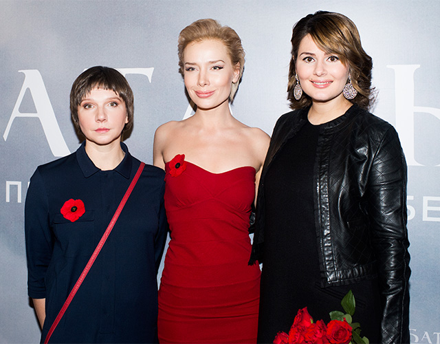 Ирина Рахманова, Валерия Шкирандо и Мария Кожевникова Премьера фильма "Батальонъ" в Москве (фото 8)