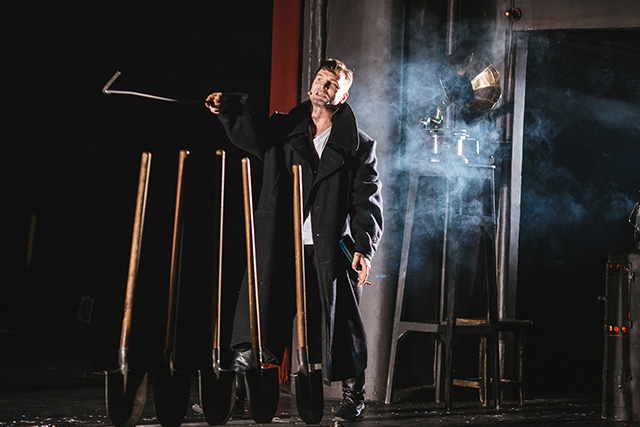 «Бег», Театр им. Вахтангова Объявлены номинанты театральной премии "Золотая маска" (фото 1)