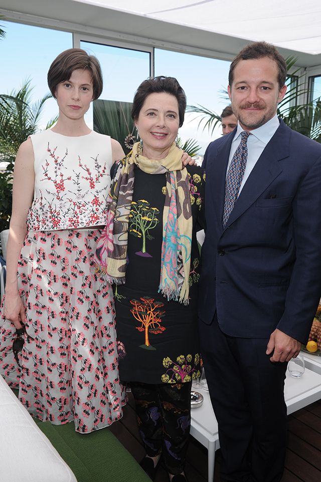 Элеттра Видеманн, Изабелла Росселлини, Брандо де Сик Презентация коллекции Chopard Palm Verte (фото 6)