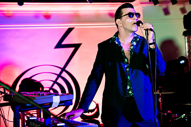 Группа Black Strobe Презентация свитшота AMI в "Цветном" (фото 12)