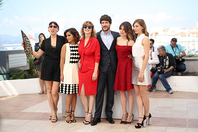 Росси де Пальма, Инма Куэста, Эмма Суарес, Даниэль Грао, Адриана Угарте и Мишель Хеннер Кристен Стюарт, Педро Альмодовар и другие на фотоколлах в Каннах (фото 5)