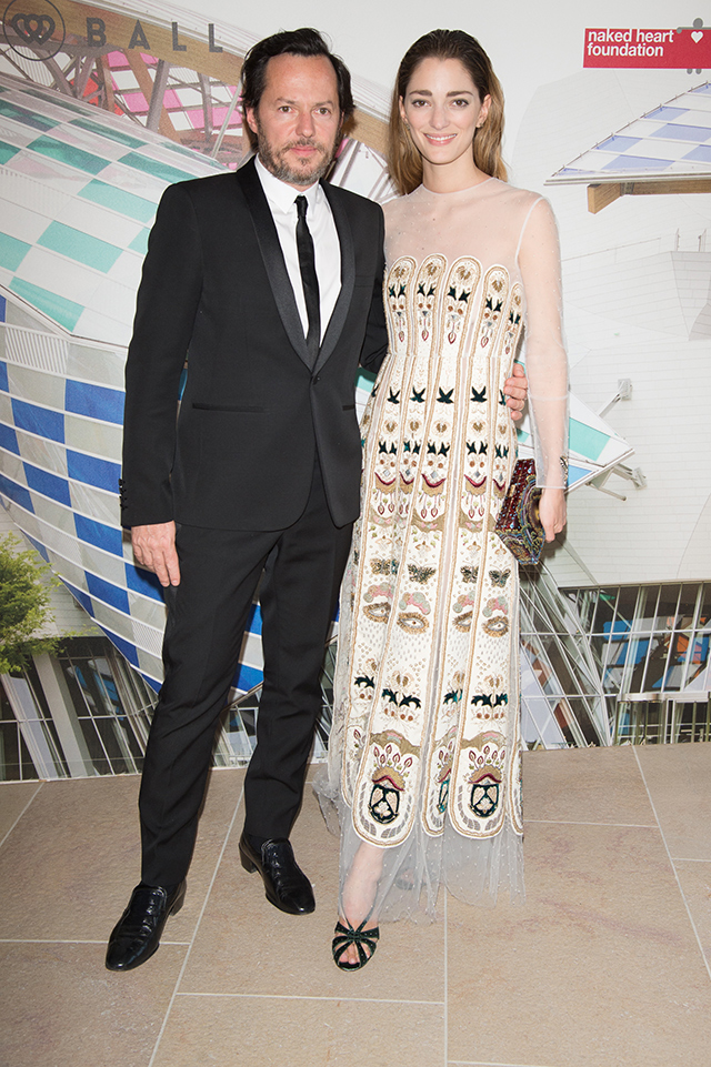 Александр де Бетак и София Санчес де Бетак Гости благотворительного гала-вечера фонда "Обнаженные сердца" (фото 20)